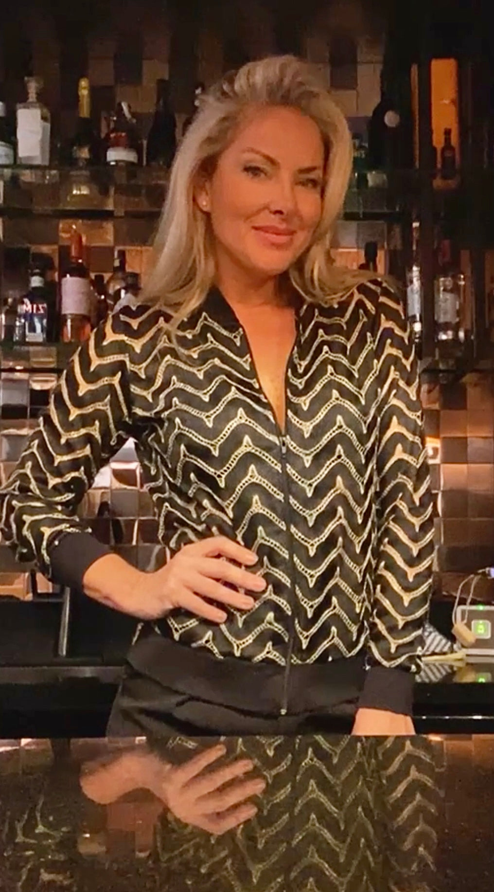 Jaqueta Bomber Preta com Dourada