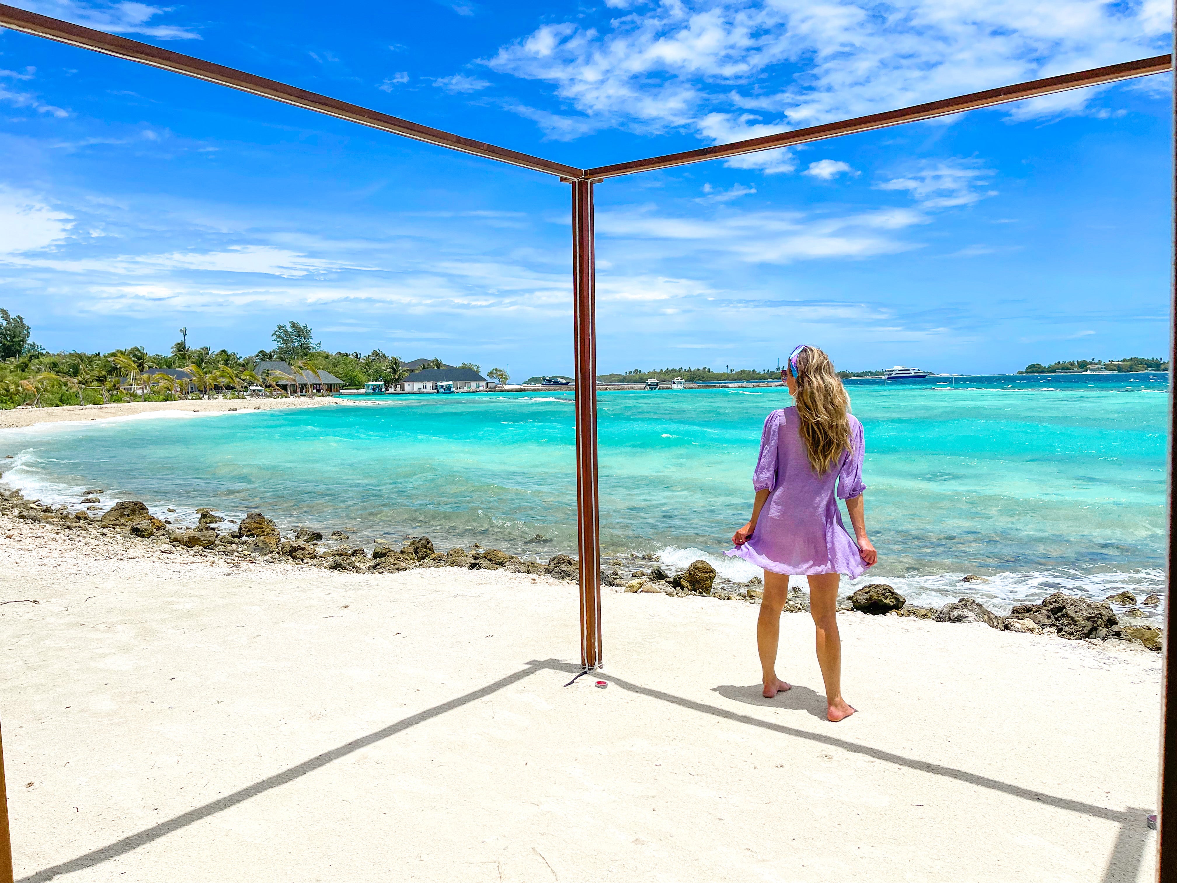 Saída de Praia Maldivas - LAVANDA