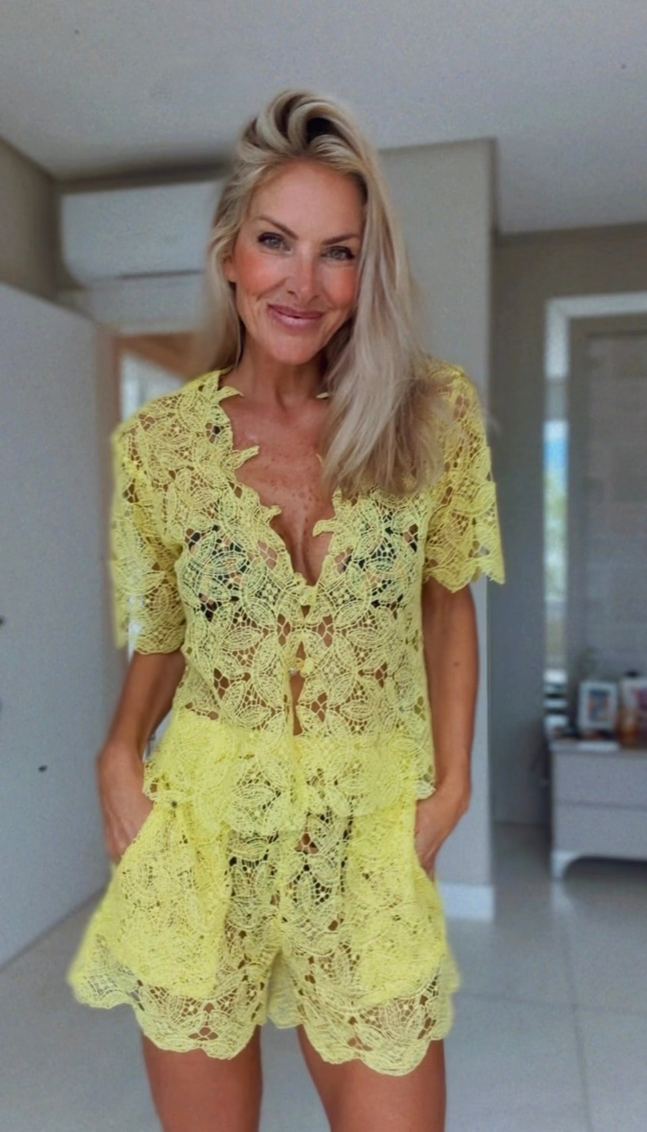 Conjunto de renda amarelo