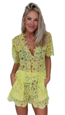 Conjunto de renda amarelo